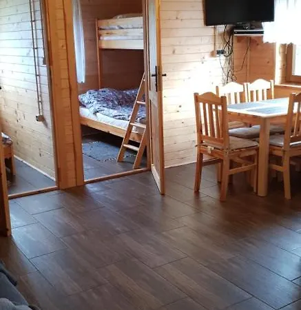 Pod Zielonym Wzgorzem 木屋 *