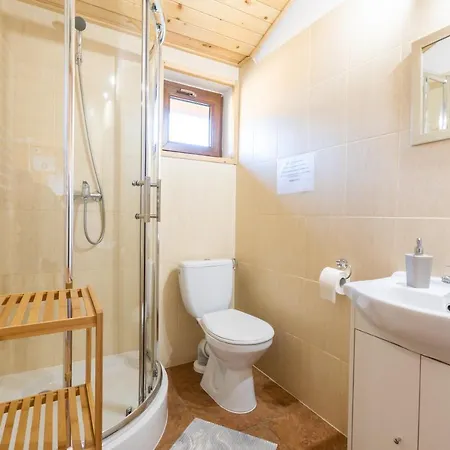 木屋 Pod Zielonym Wzgorzem 库多瓦-兹德鲁伊