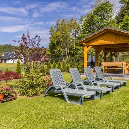 Pod Zielonym Wzgorzem Chalet *